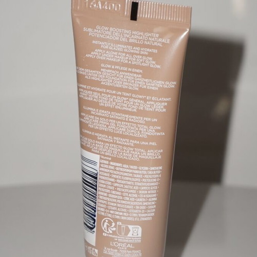 LoReal Lumi Glotion 902 Light Glow new, authentic