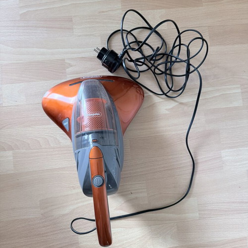 Vonhaus handheld vacuum like new with 8W UV lamp and vibration