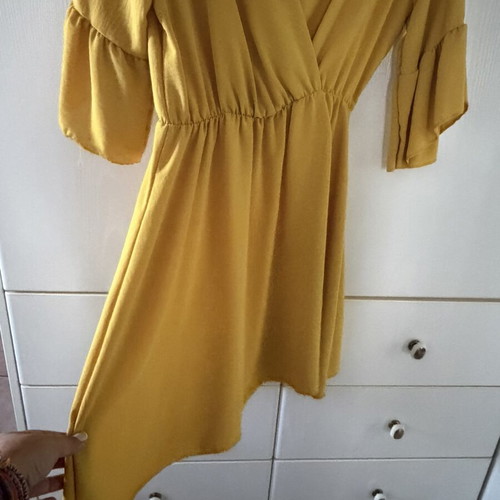 Dress mustard one size like new, airy summer