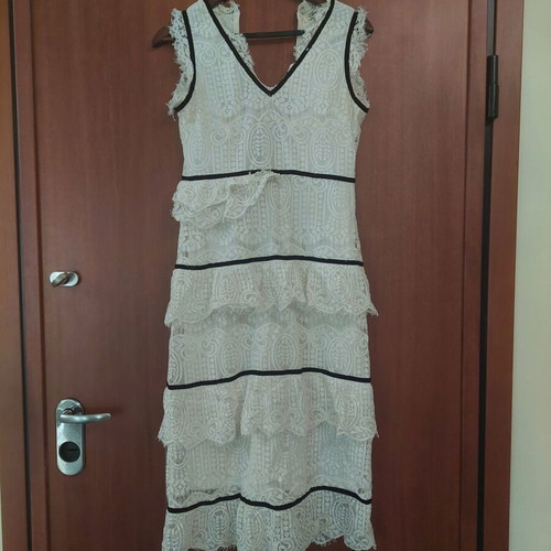 White lace dress like new