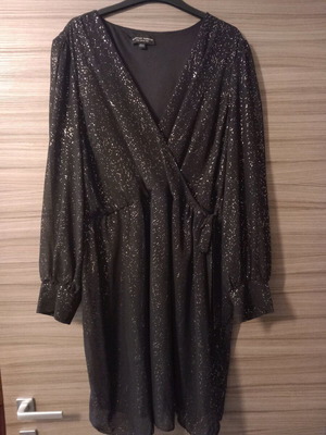 Dorothy Perkins Black Dress Like New With Gold Details Size 48
