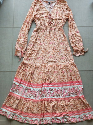 Shein floral dress long boho, like new, colorful orange