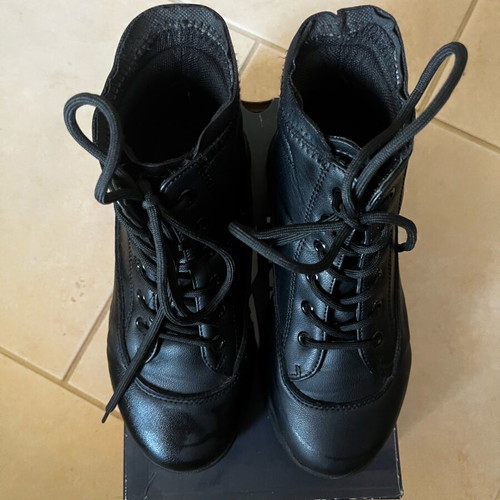 Boots like new, size 37, black