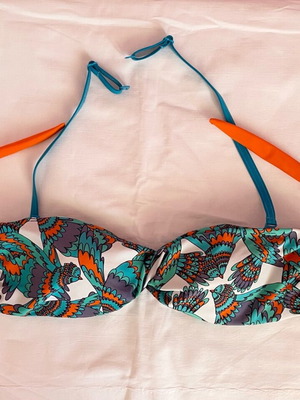 Pieces bikini top like new, size M