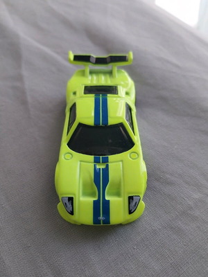 Ford GT LM Hot Wheels like new from Neon Speeders series