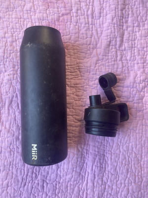 Miir Thermos Flask 946ml used, keeps drinks hot or cold