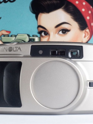 Minolta 125EX 35mm Film Camera used with Original Leather Case