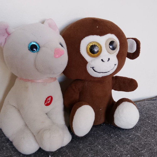 Two stuffed toys used, set of 2