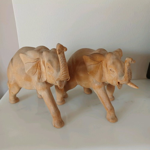 Decorative wooden carved elephants like new from Bali
