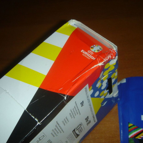 Topps UEFA EURO 2024 Germany μεταλλικό κουτί με 100 φακελάκια αυτοκόλλητα καινούργιο