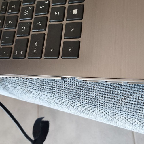 HP 250 G6 laptop 15.6 inch, i5 7200, 8GB DDR4, 240GB SSD, R5 330 graphics