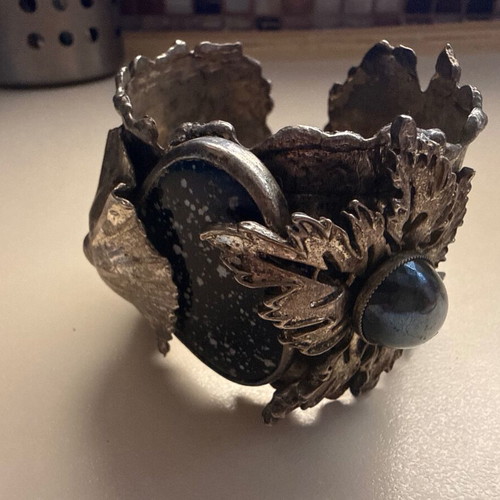 Dino Dineli hammered alpaca bracelet, silver and blue
