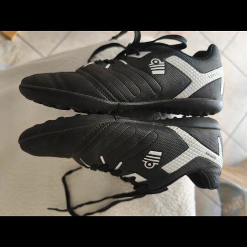 Admiral Kids' Football Shoes used, size 34, black and white
