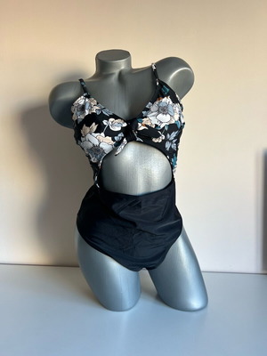 One-piece swimsuit new, size XL, black