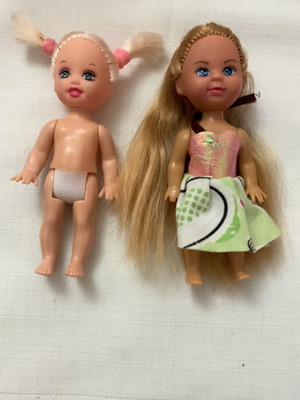 Mini dolls like new, pack of 2