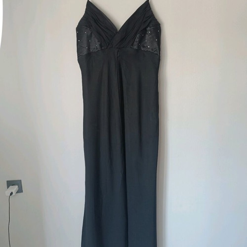 Maxi dress with straps and rhinestones size 2XL like new, black