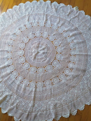 Handmade white round crochet tablecloth 1.50 m diameter new