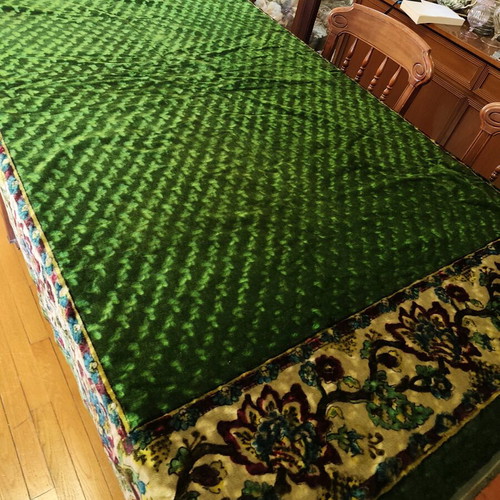 Velvet vintage tablecloth like new 150x205