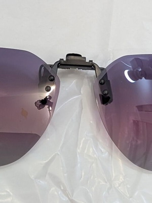 Clip-on polarized glasses lenses, pink