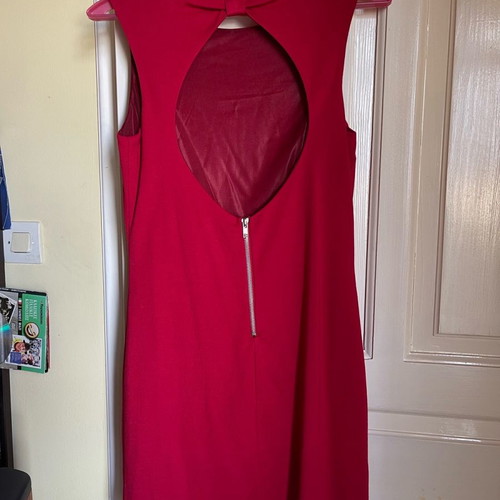 Red short women's dress used with open back and inner lining