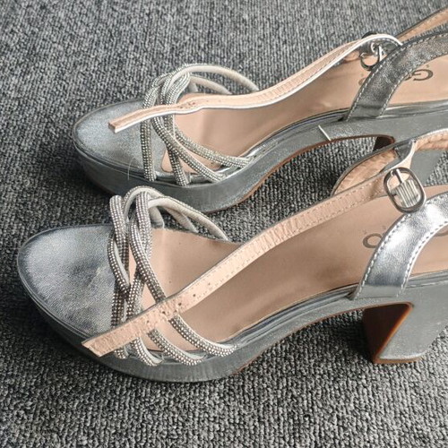 Wedding shoes silver pumps like new, 10 cm heel size 39
