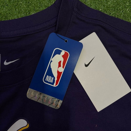 Nike Devin Booker Tee new, size Large, purple