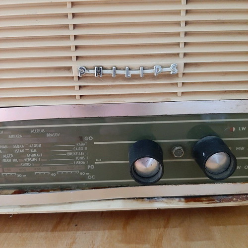 Philips B3X00U radio used, vintage tube collectible
