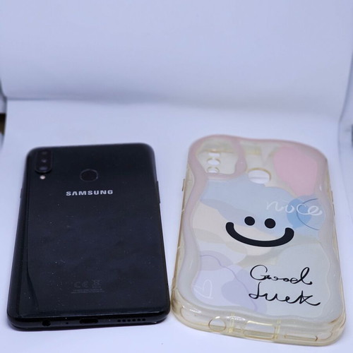 Samsung Galaxy M20 used for parts with case