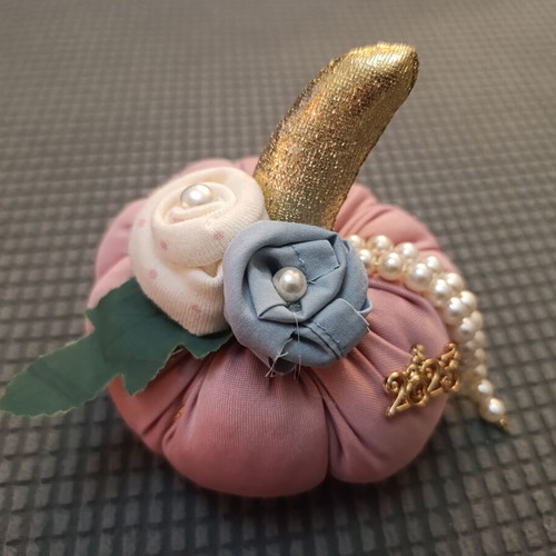 Gouria pumpkins with handmade flowers and pearls new