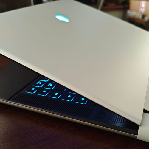Dell Alienware x16 R1 16" QHD+ 240Hz gaming laptop, Intel Core i9, RTX 4080