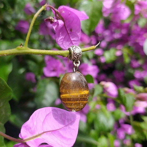 Pendant with tiger eye