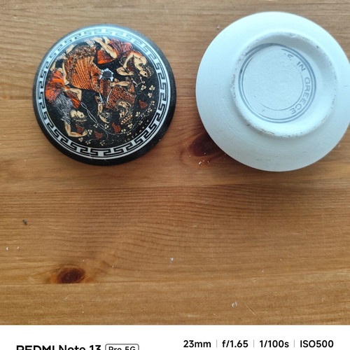 Ashtray with Ancient Greece Shapes like new