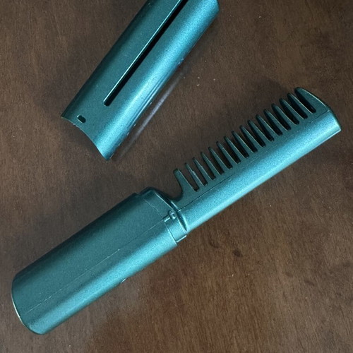 Portable private hair comb