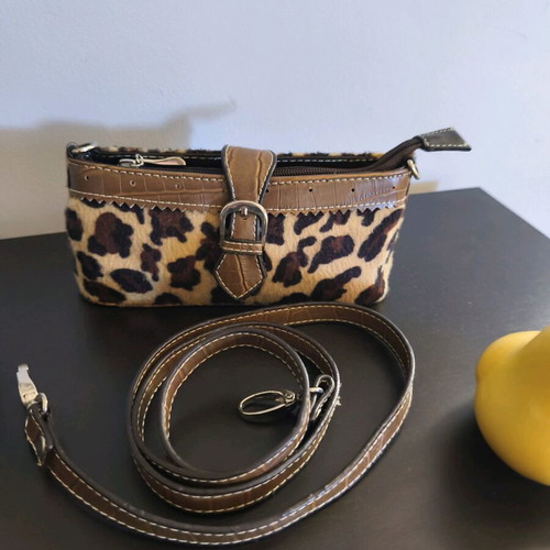 Leopard crossbody bag like new, brown