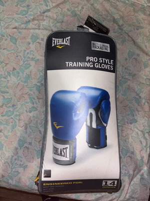Γάντια και επικαλαμίδες Everlast μεταχειρισμένα