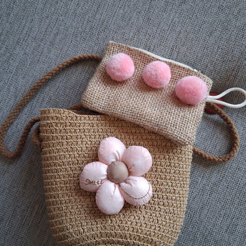 Children's straw crossbody bag with gift wallet