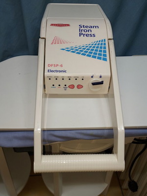 Mercedes Steam Iron Press like new