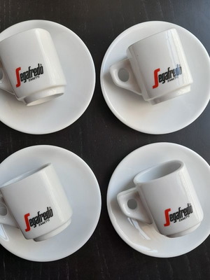 Segafredo espresso set of 4 cups with saucers new