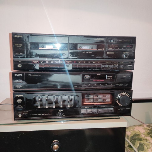 Sanyo JA 269 integrated amplifier, JA 269L tuner, RD-W269 cassette deck used
