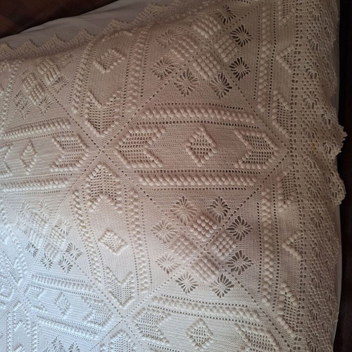 Vintage handmade white cotton bedspread blanket, Kouverli Yfanto