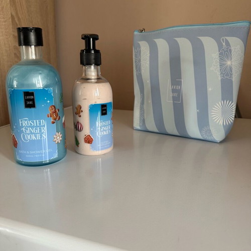 Lavish Care shower gel, lotion with glitter and pouch new