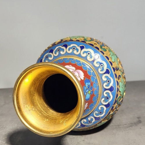Handmade Cloisonne Vase like new with bronze floral designs