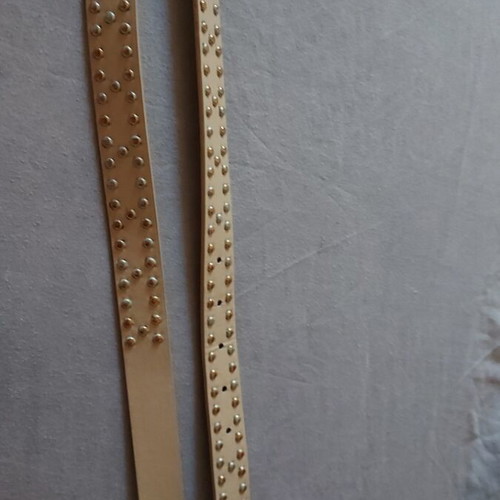 Beige belt with 5 holes and gold buckle new
