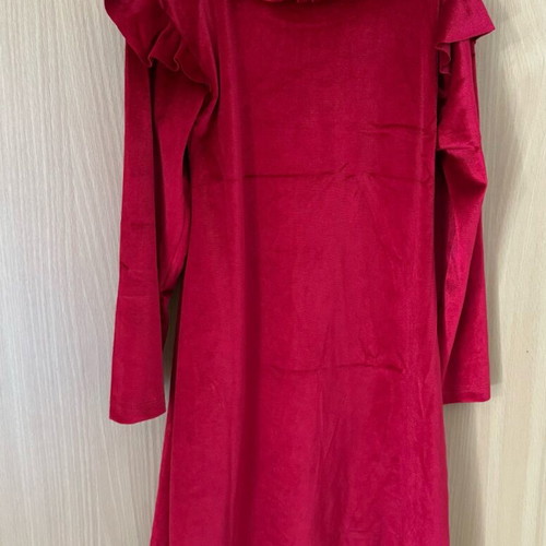 Children's dress 5-6 years red like new without tags
