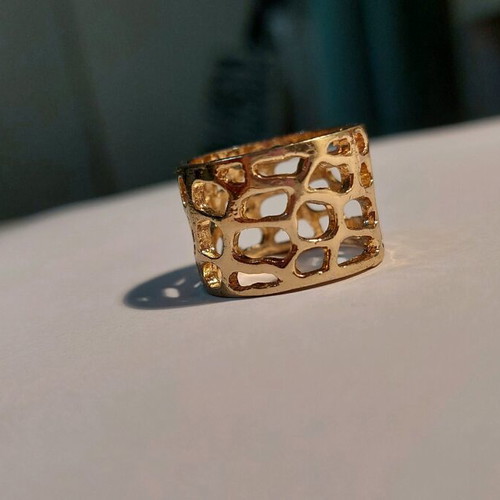 Women's ring new, gold-colored