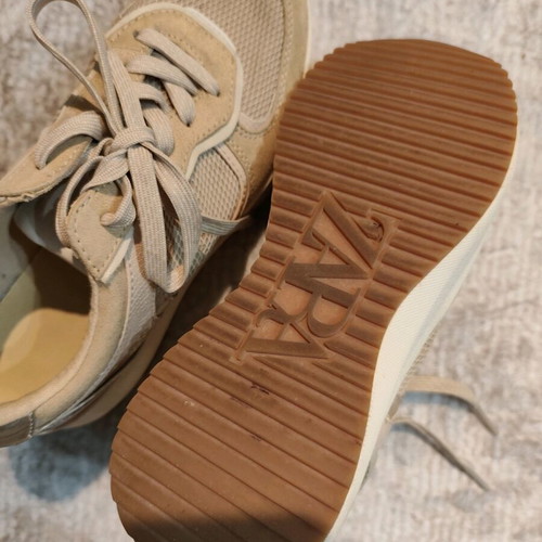 Zara women's beige athletic shoes used, size 37