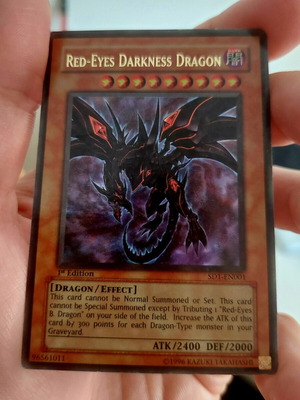 Red-Eyes Dark Dragon 1st Edition like new