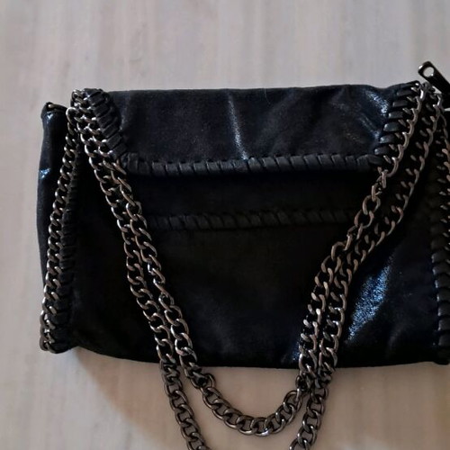 Black shoulder bag envelope like new with Falabella-style chain
