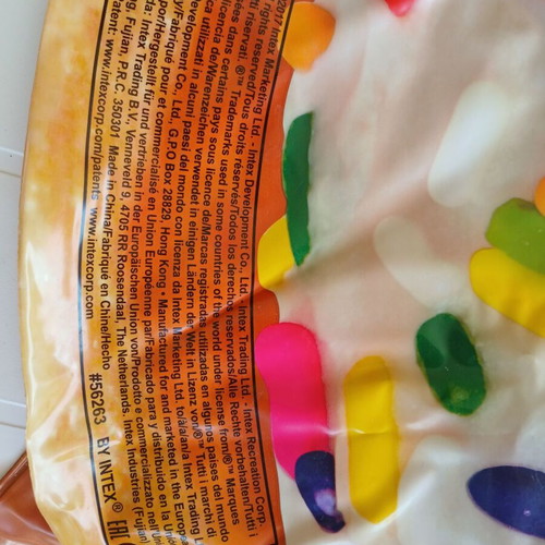 Large donut beach float like new