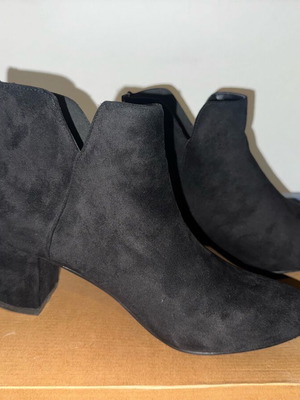 Andres Machado boots new, size 43, black